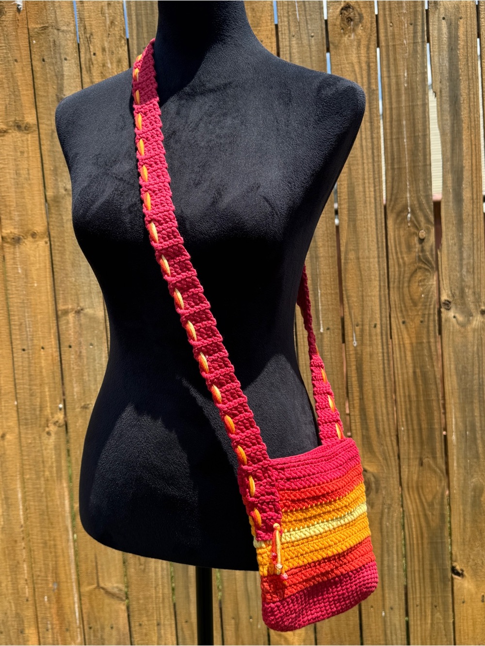 Small‎ Crochet Crossbody Shoulder Tote Bag Red Orange Yellow Beaded Native Purse